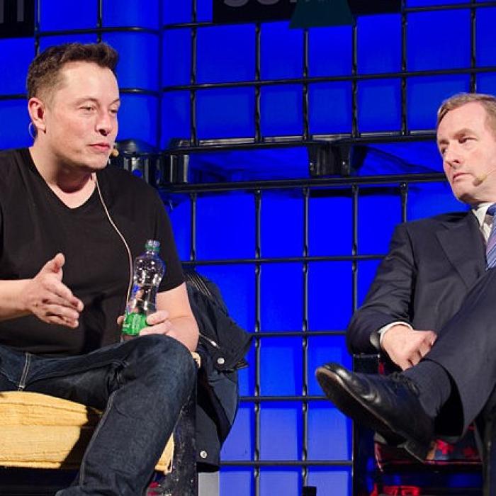 Elon Musk s-a răzgândit. Cum vrea să încălzească planeta Marte