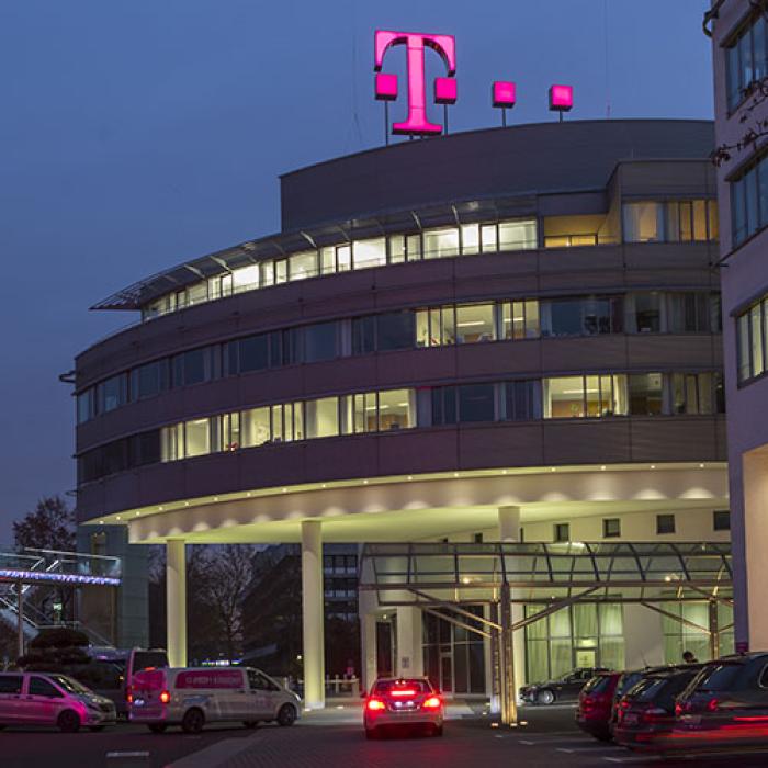 De ce nu putem afla dacă Telekom se retrage sau nu