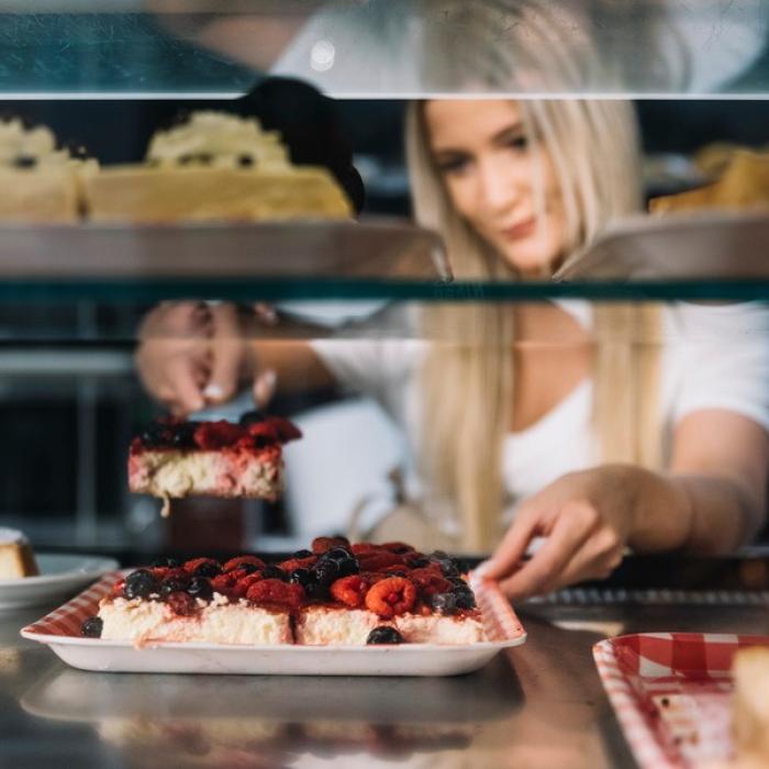 Ieri o mică afacere cu prăjituri, azi un business de un milion de €