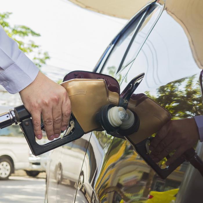 Americanii apelează la rezerva strategică de petrol