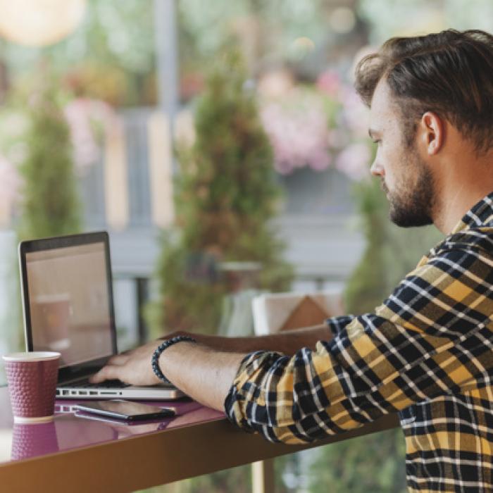 Ce este freelancing-ul și cum poți să câștigi bani din asta