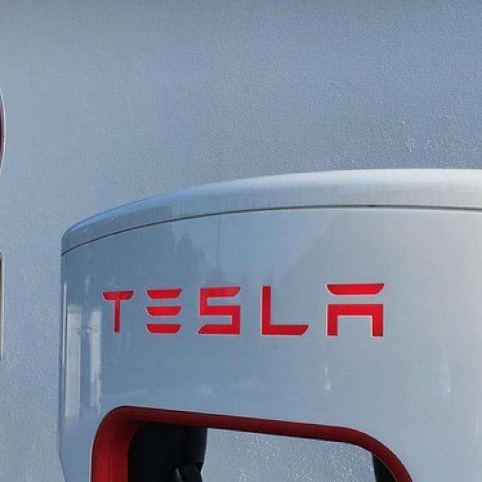 Tesla, mai tare decât General Motors. Ca valoare