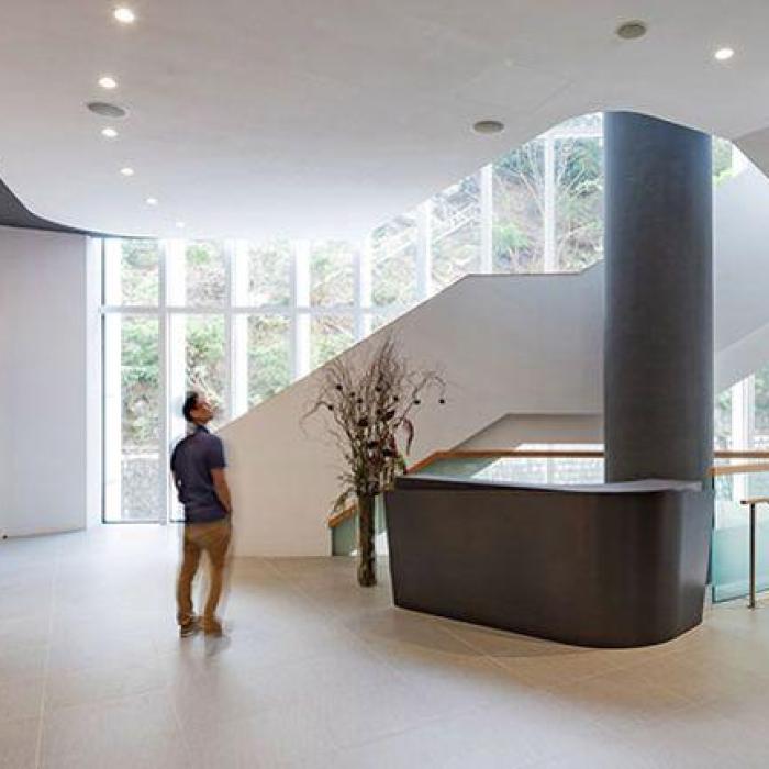 Hong Kong a inventat biserica pe foarte multe etaje FOTO