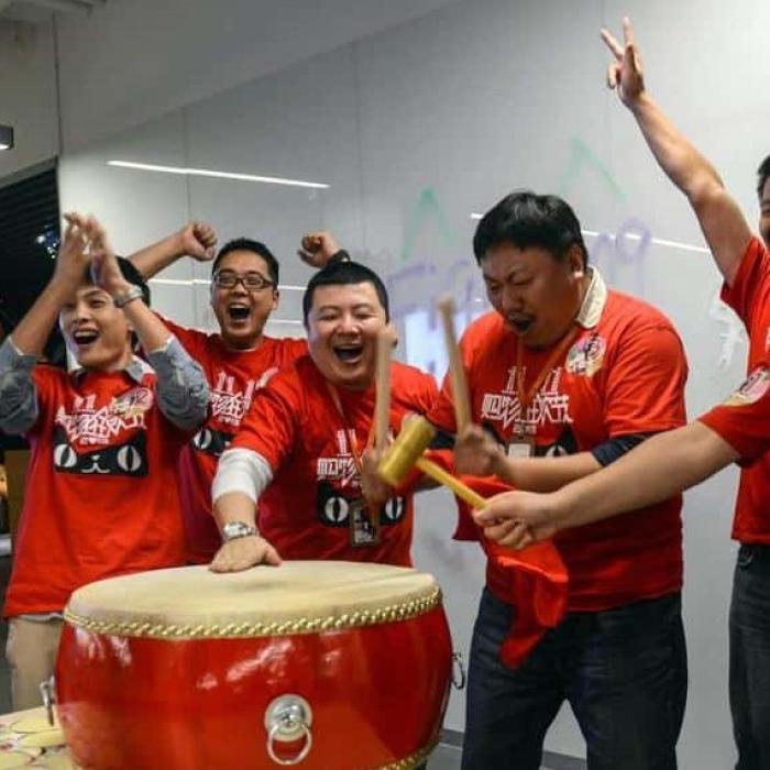 China a spulberat un record! Cheltuieli de 1 miliard de dolari în 68 de secunde