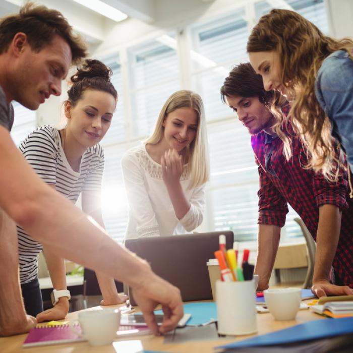 Tinerii moştenitori ai afacerilor de familie pun accent pe adoptarea de noi tehnologii 