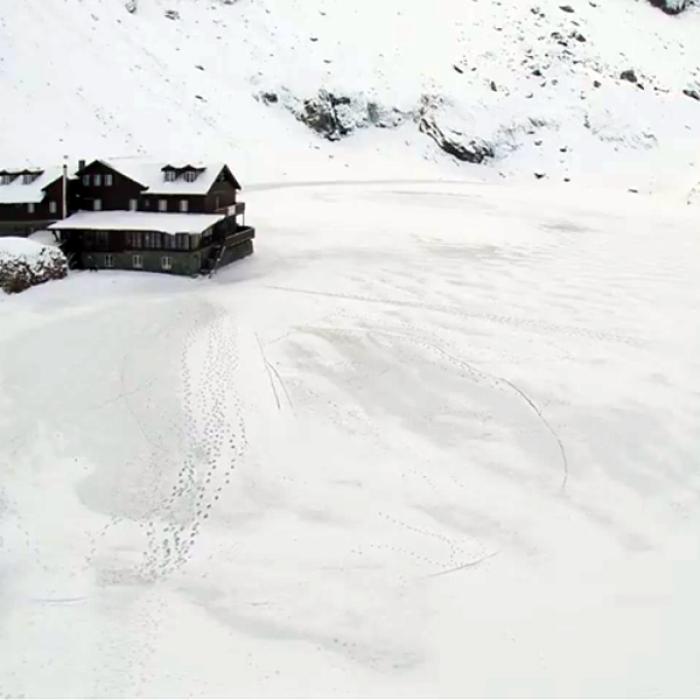 Strat de zăpadă de 35 cm la Bâlea Lac