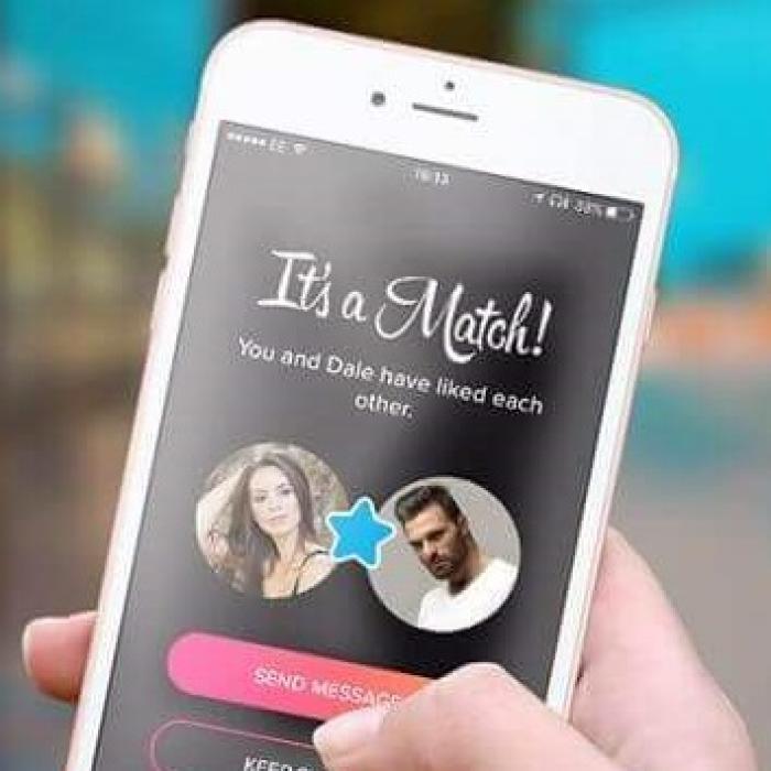 Tinder. "Buton de urgență" pentru cei care nu se simt în siguranţă în timpul unei întâlniri