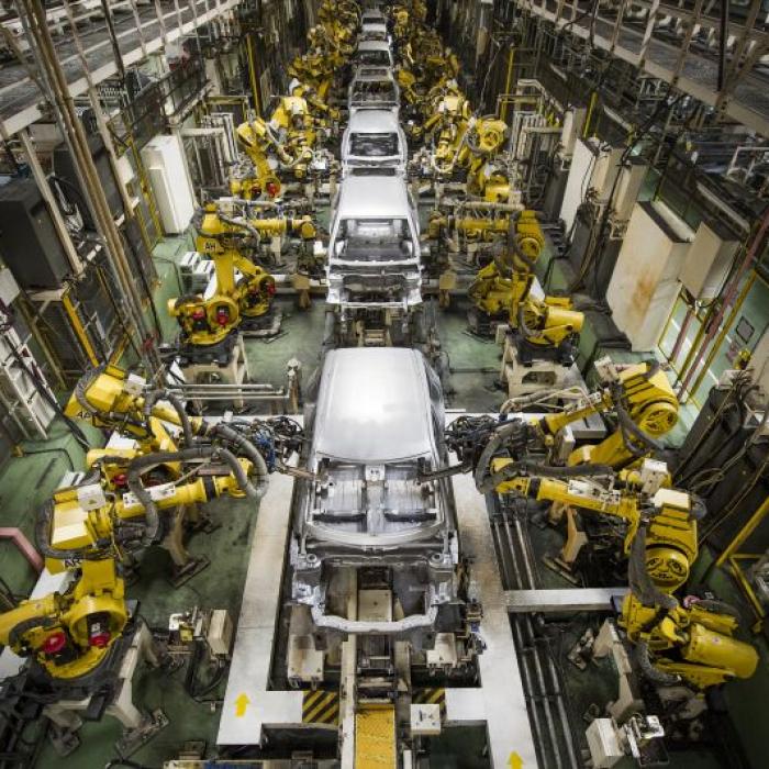 Europa vrea să concureze cu Tesla şi China. Planuri pentru o fabrică imensă