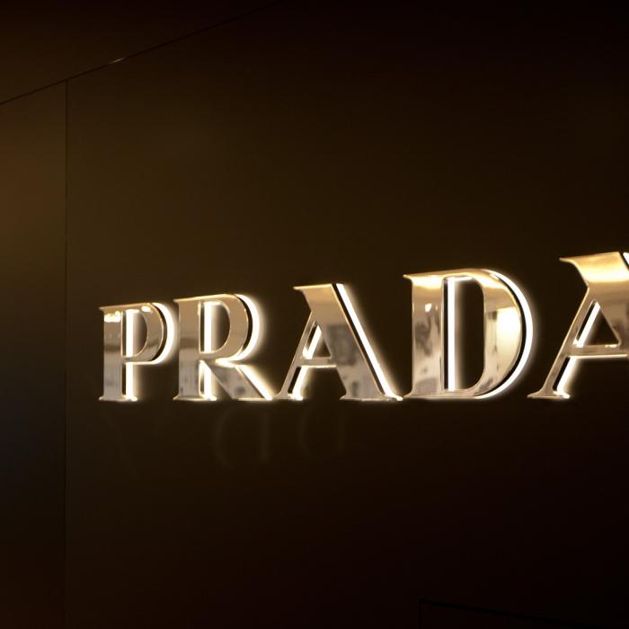 Casa Prada a angajat un creator nou. Este belgian
