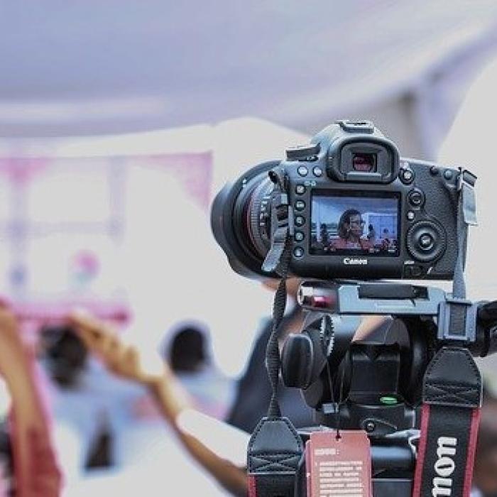 Fake news. Restricțiile impuse jurnaliștilor, risc pentru populație
