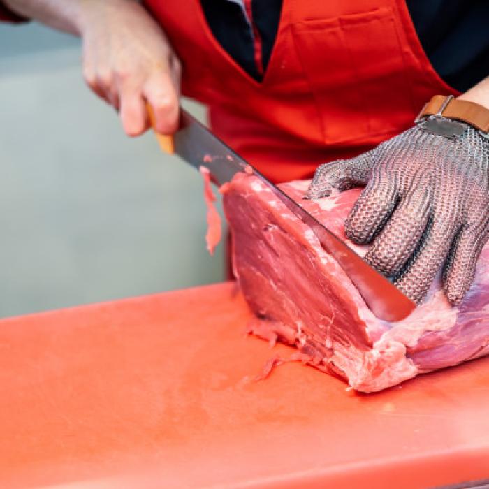 Procesatorii de carne cer acces la împrumuturi bancare cu dobândă mică