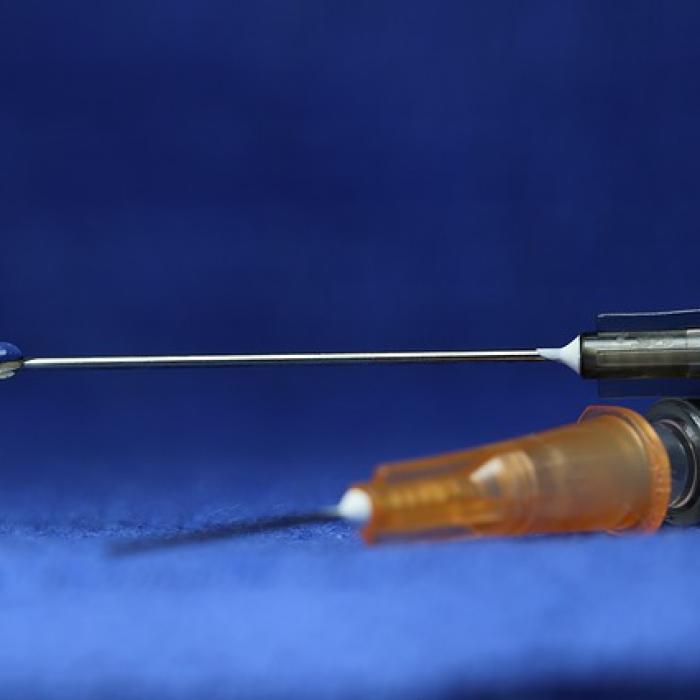 Covid-19. Britanicii au început să producă un vaccin prea devreme