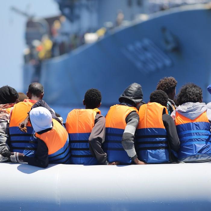 Grecia primește sprijin în criza refugiaților