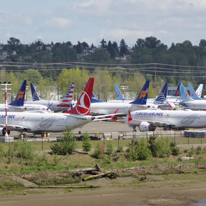 Boeing concediază masiv dar reia producția de avioane 737 MAX