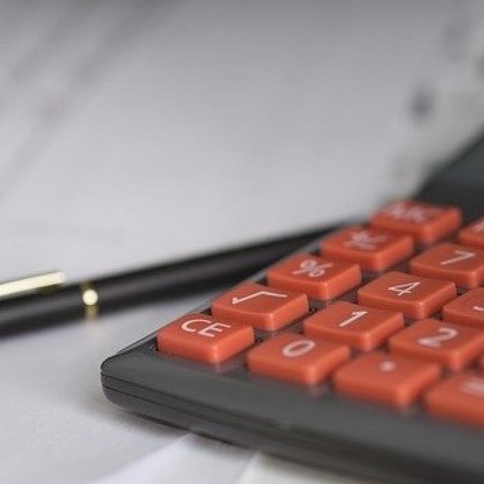 Covid-19: Deficit public record în 2020 în Franța