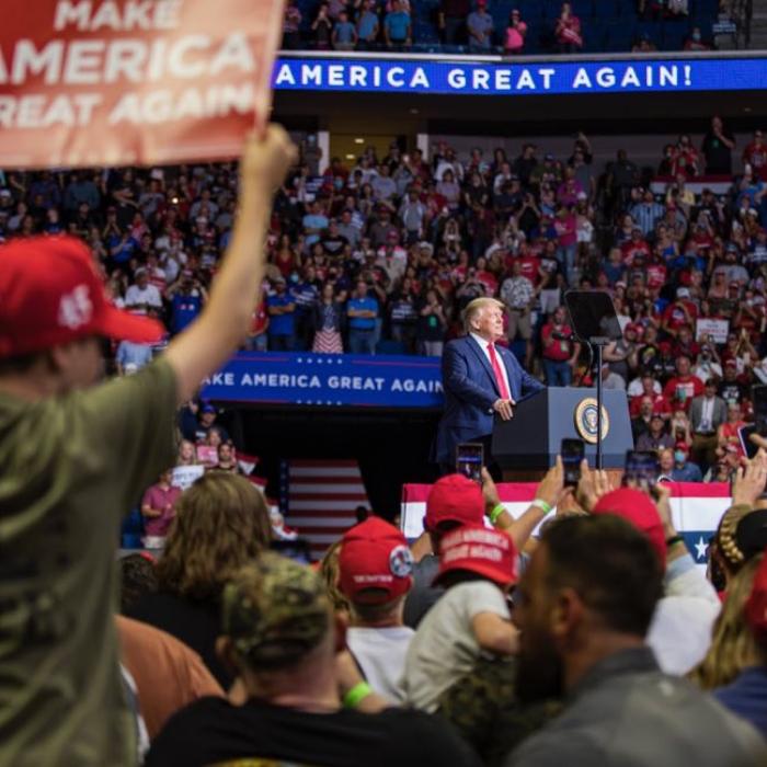 Organizatori ai mitingului electroral pentru Trump, testați pozitiv cu Covid-19