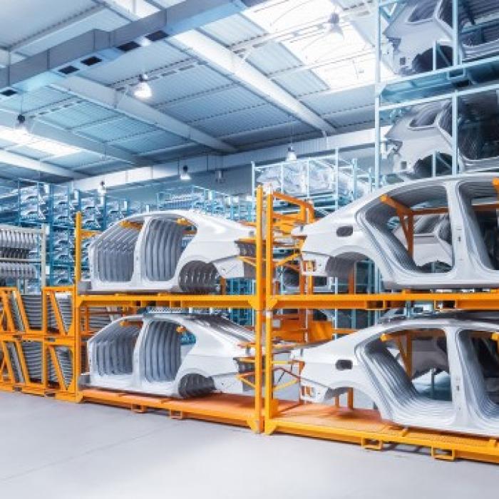 Piaţa auto europeană urmează să înregistreze o cădere istorică