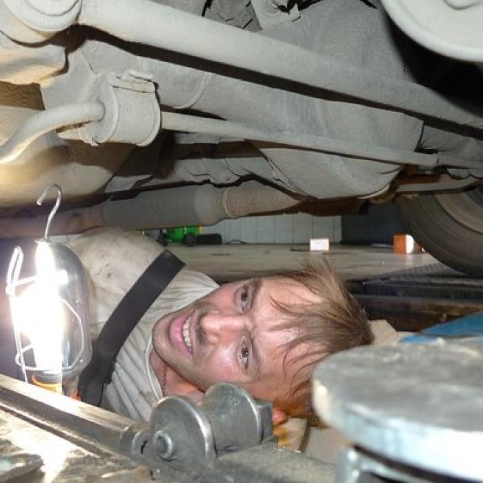 Service auto. Atenție ce faceți cu mașina! Așa ceva e ilegal