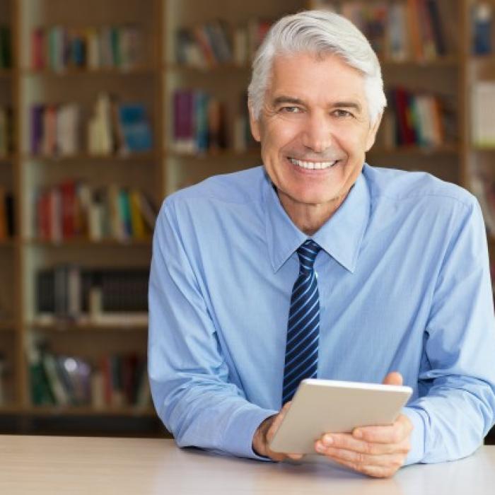 Firmele, obligate să angajeze pensionari