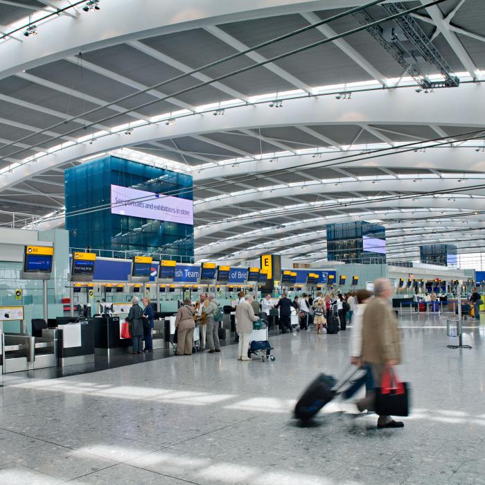 Britanicii au o listă cu 59 de țări, scutite de carantinnă