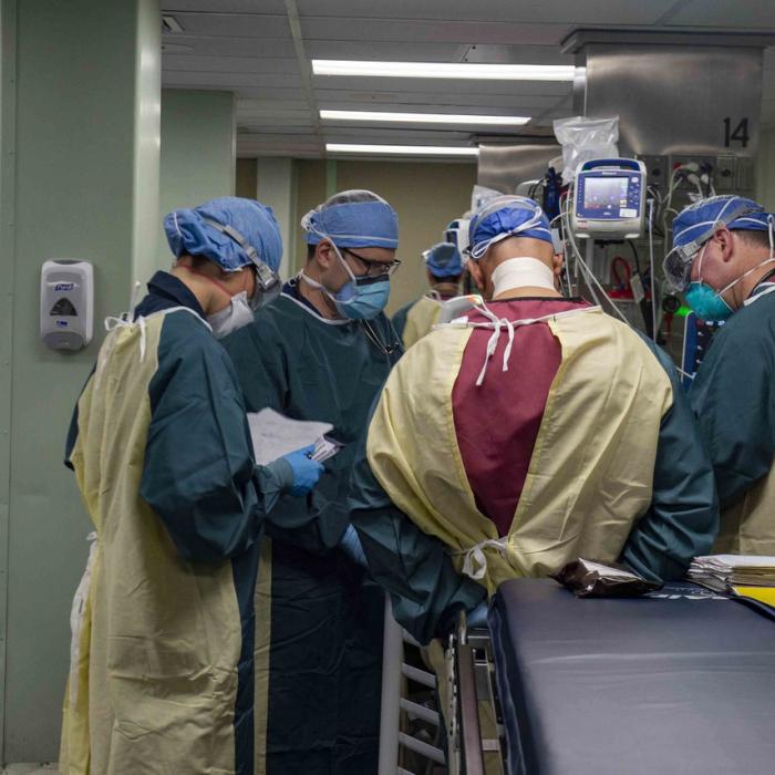 234 de oameni se pot molipsi doar de la un bolnav cu Covid-19