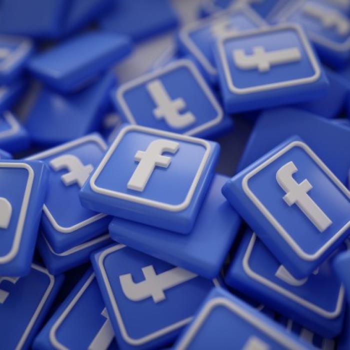 Facebook a eliminat o reţea de conturi pro-Trump ce opera din România
