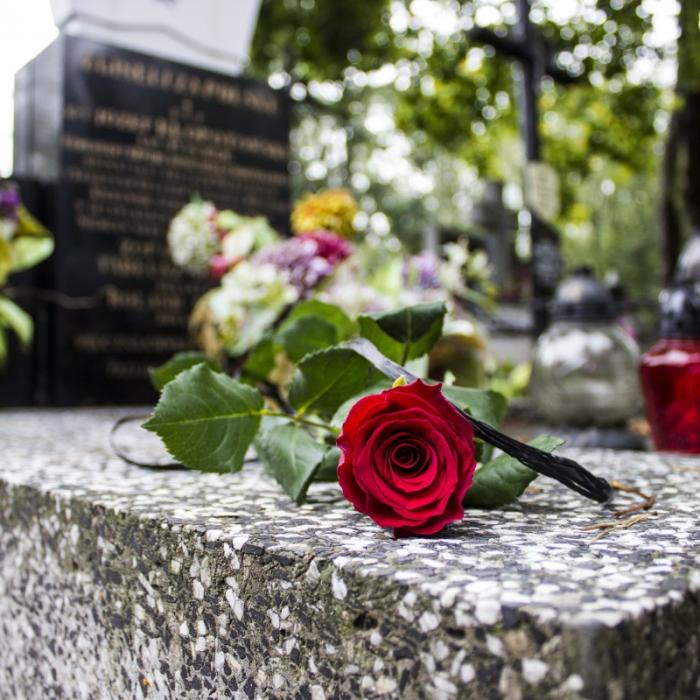 Ajutorul de înmormântare s-a majorat. Noi reglementări