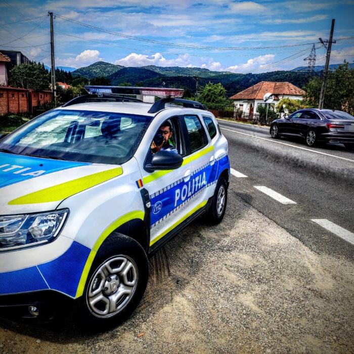 Mașinile Poliției Române, ca-n Germania. Modificarea a tranșat RĂZBOIUL. Coarnă explică