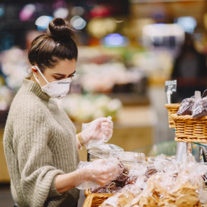 Covid-19. Cât de periculoase sunt ambalajele alimentelor