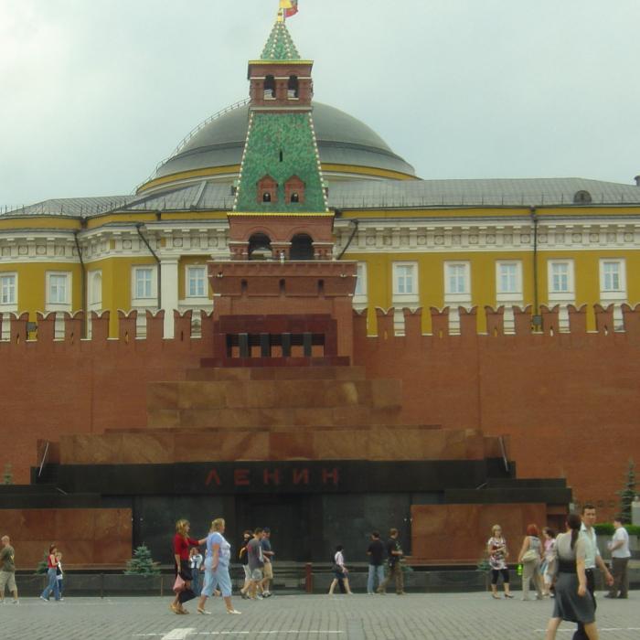Un american vrea MUMIA lui Lenin. Are un proiect INCREDIBIL