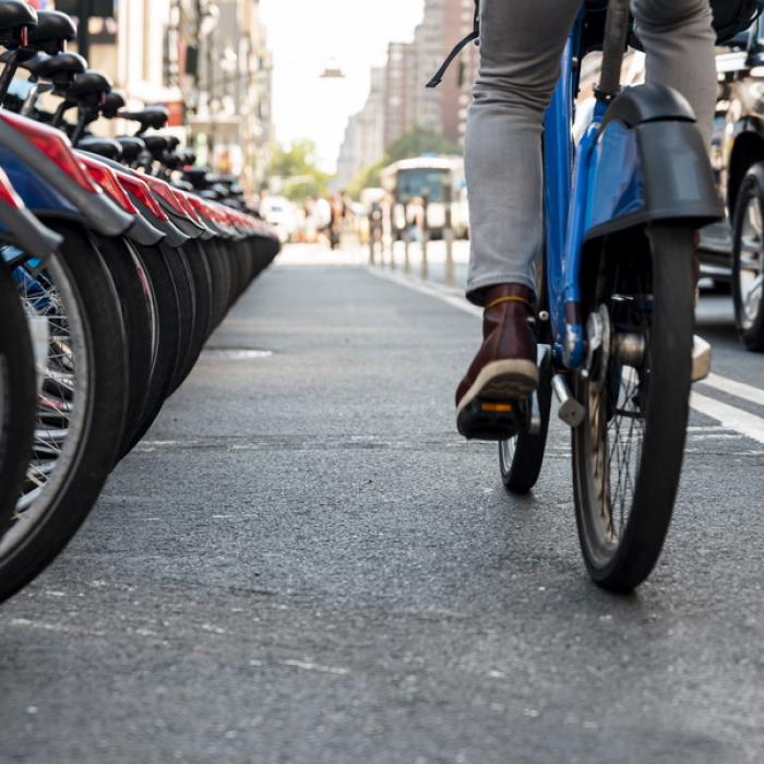 Covid-19: Viena folosește curieri pe bicicletă. Află MOTIVUL