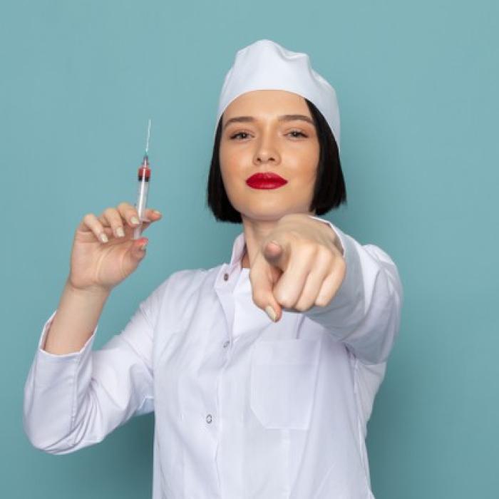 Vaccin anti-covid. AstraZeneca și Johnson&Johnson reiau testele în SUA