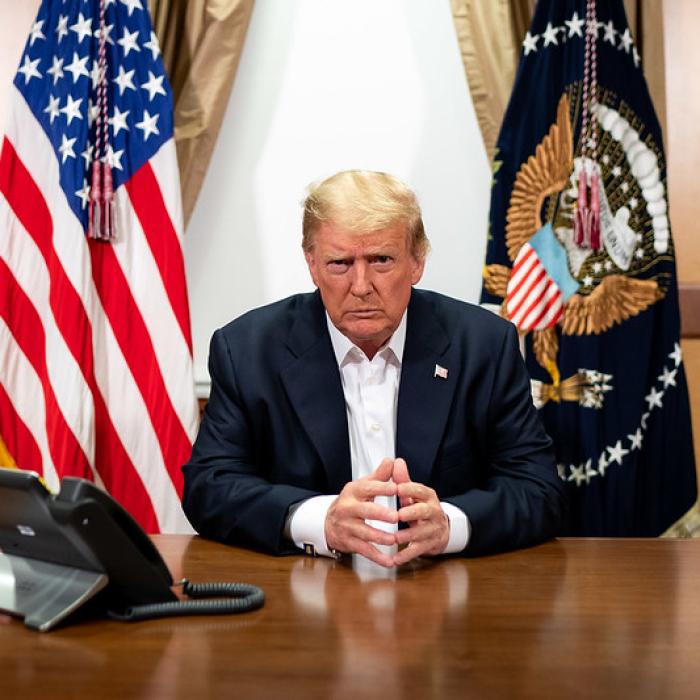 Donald Trump avertizează că "acest scrutin este departe de a se fi încheiat"