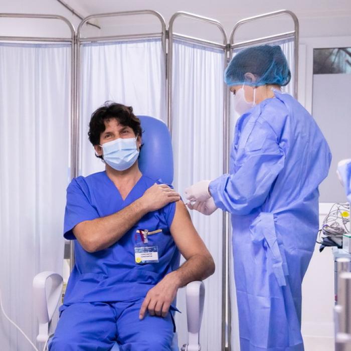 Când și cum se pot vaccina românii anti-Covid-19. Ce pași trebuie făcuți