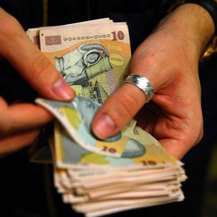 Hotărârea de majorare a salariului minim nu a fost adoptată