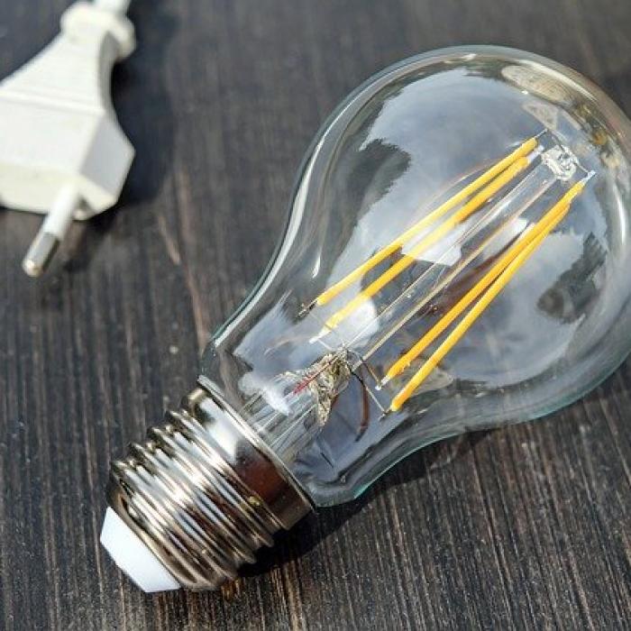 Contractele la energie. Zeci de oferte mai ieftine pentru bucureșteni