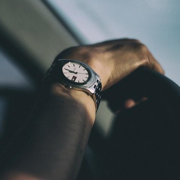 Oamenii de afaceri americani RIDICĂ tonul: Gata, este TIMPUL