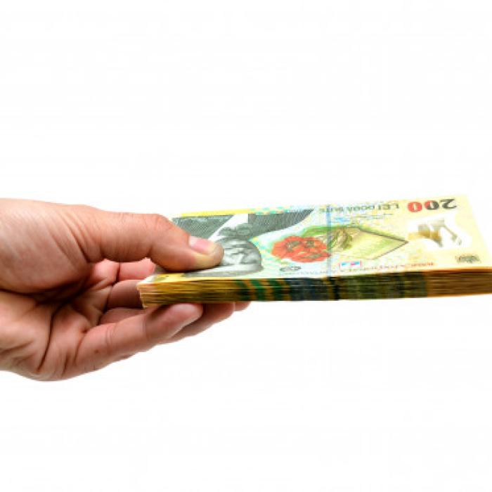 Ministerul Finanţelor a atras 105 milioane de lei de la bănci