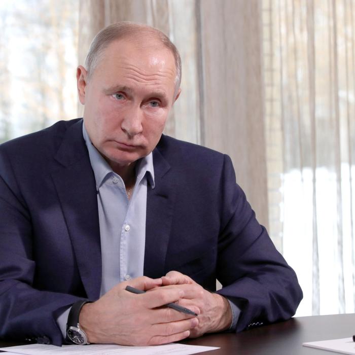 Navalnîi, redus la tăcere de Kremlin. Putin anunță că e PLICTISIT