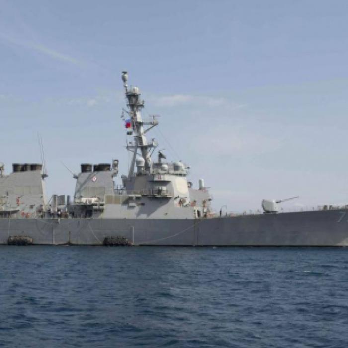 Video cu șicanele rușilor în Marea Neagră. Rusia a trimis un avion direct lângă nava USS Donald Cook