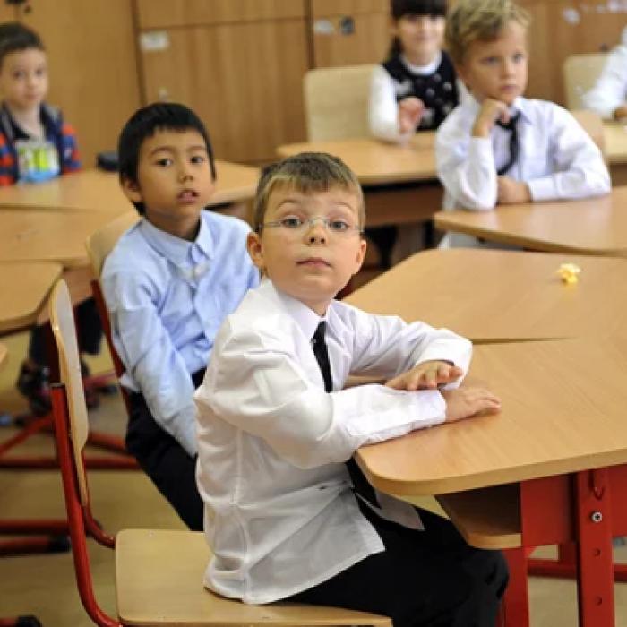 Cum se vor desfășura cursurile elevilor. Trei scenarii