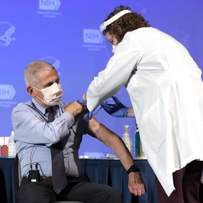 Dr. Fauci răspunde la întrebarea: Când vom ieșim din pandemie