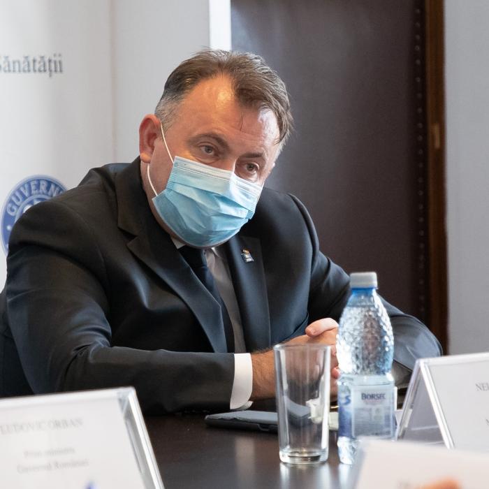 COVID-19. Tătaru: Românii se vor putea testa în farmacii