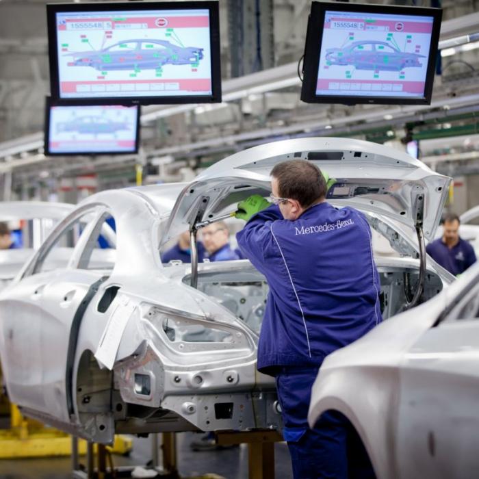 Daimler recheamă la SERVICE 2,6 milioane de mașini Mercedes-Benz
