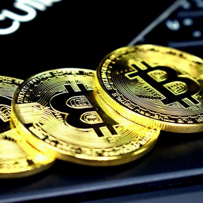 Bitcoin sparge toate barierele și atinge un nou maxim