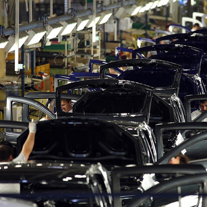 În luna februarie au fost produse în România 39.348 autoturisme, scădere de 18%