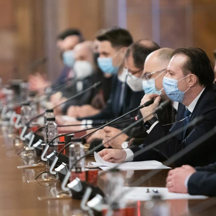 Slujba de Înviere. Florin Cîțu a găsit SOLUȚIA. Ce a propus