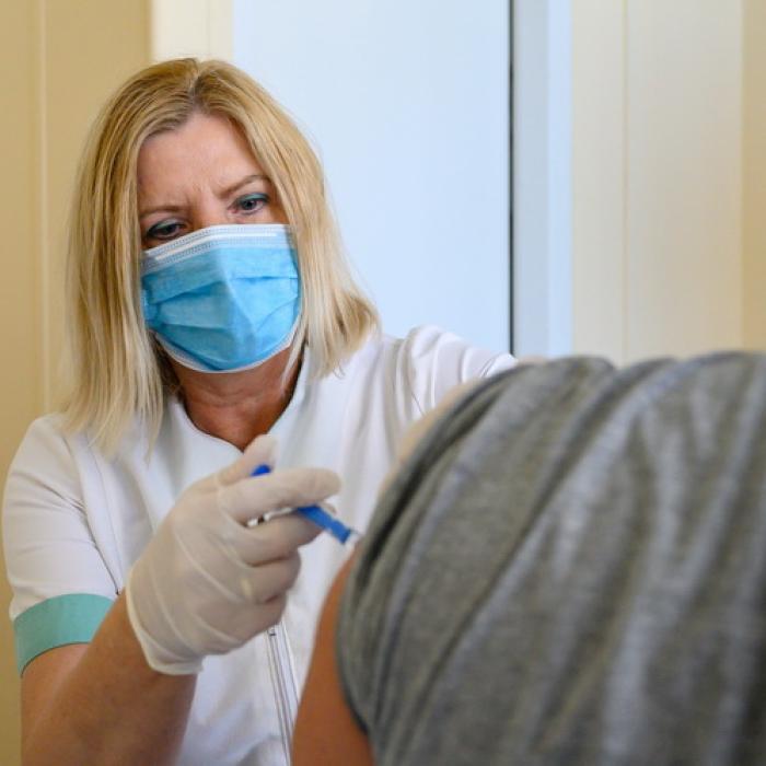 Vaccinarea fără programare, posibilă în România, de azi