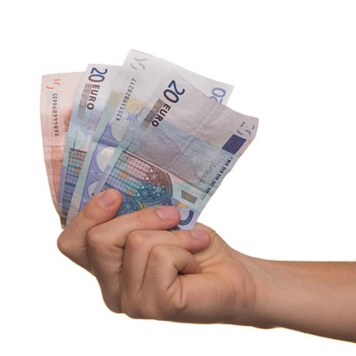 Împrumuturile guvernamentale vor crește în 2021. Analiștii explică