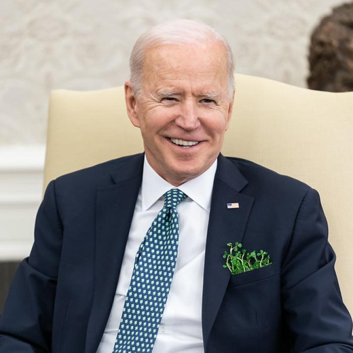 COVID-19. Joe Biden către americani: ”Aruncați măștile!”